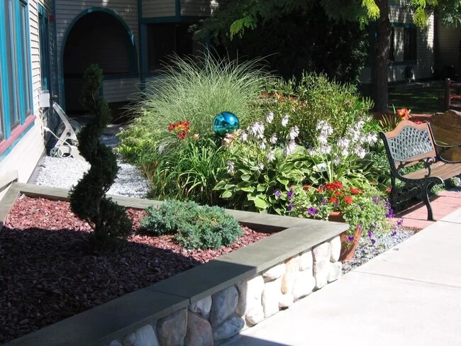 Foto del edificio - 10 Kellogg Rd