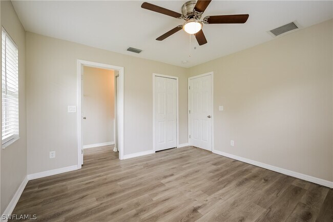 Building Photo - 3865 Kitty Hawk Dr