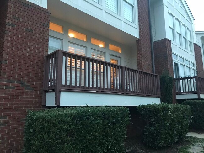 Foto del edificio - 809 The Village Cir