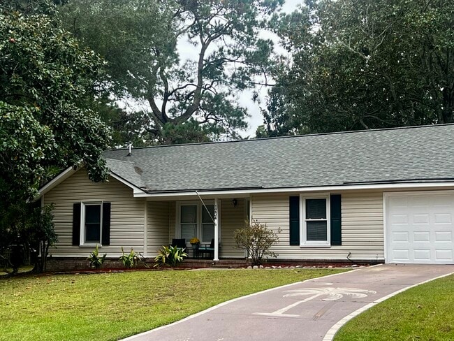 Photo - 1234 Island View Dr House