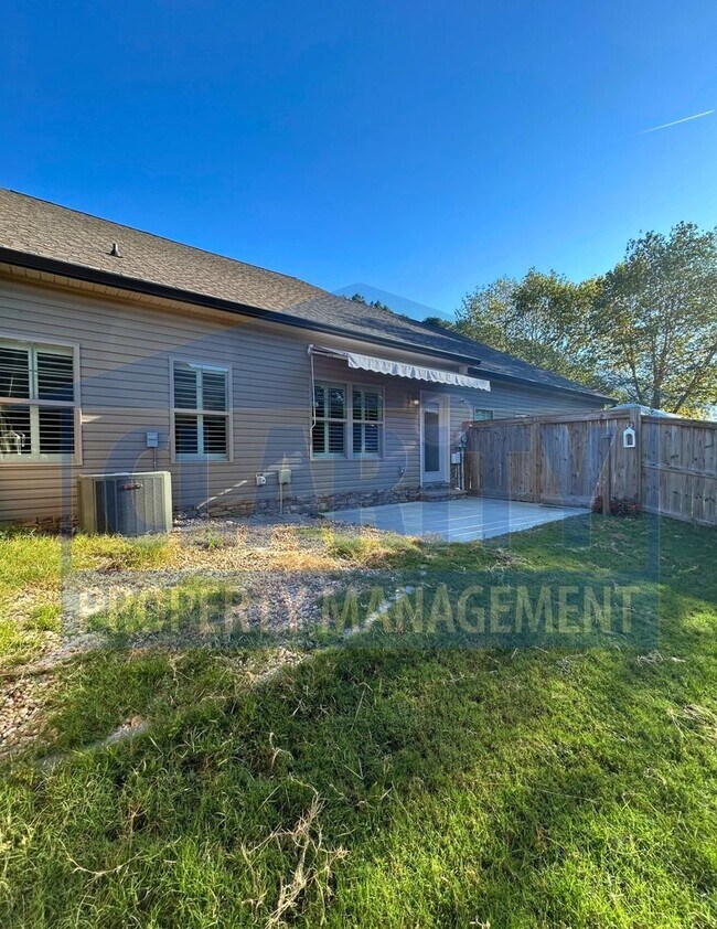 Foto del edificio - Single-level two bedroom townhome!