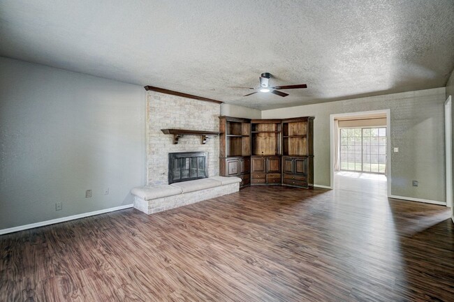 Foto del edificio - Updated 3-Bedroom Home in SE Edmond with S...