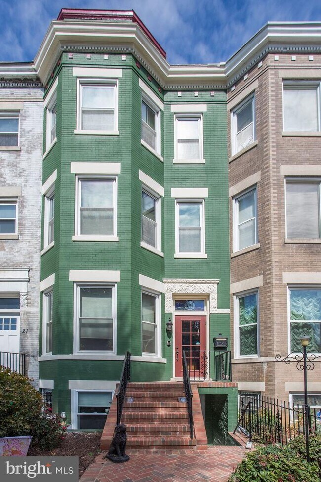 Foto del edificio - 19 Bryant St NW