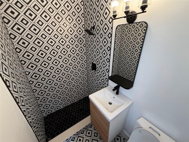 Building Photo - 301 86th St