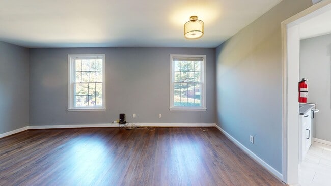 Foto del edificio - Newly Updated Silver Spring Three Bedroom ...