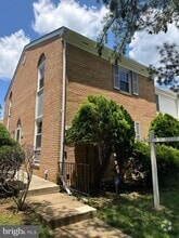 Building Photo - 4524 Pinecrest Heights Dr