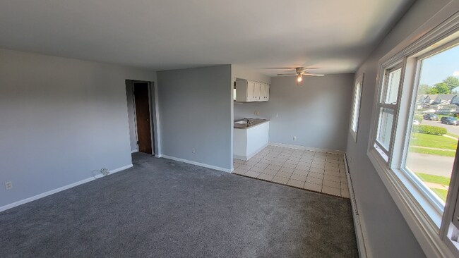 Building Photo - 230 Parkridge Ave