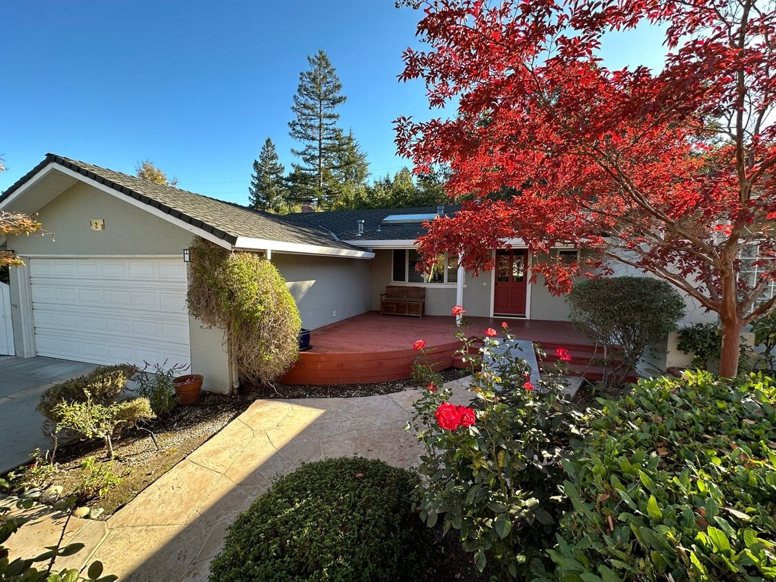 Foto principal - LOS GATOS - Beautifully upgraded property in desirable Los Gatos location, Los Gatos Schools