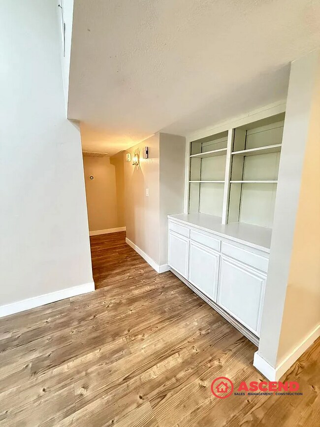 Foto del edificio - Beautiful 4 Bedroom home.