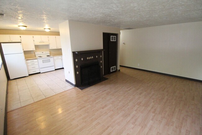 Foto del edificio - 1205 N Cook St