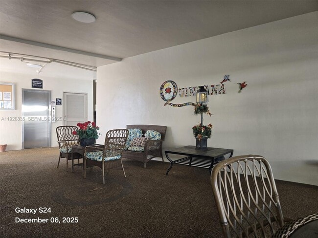 Building Photo - 5181 W Oakland Park Blvd