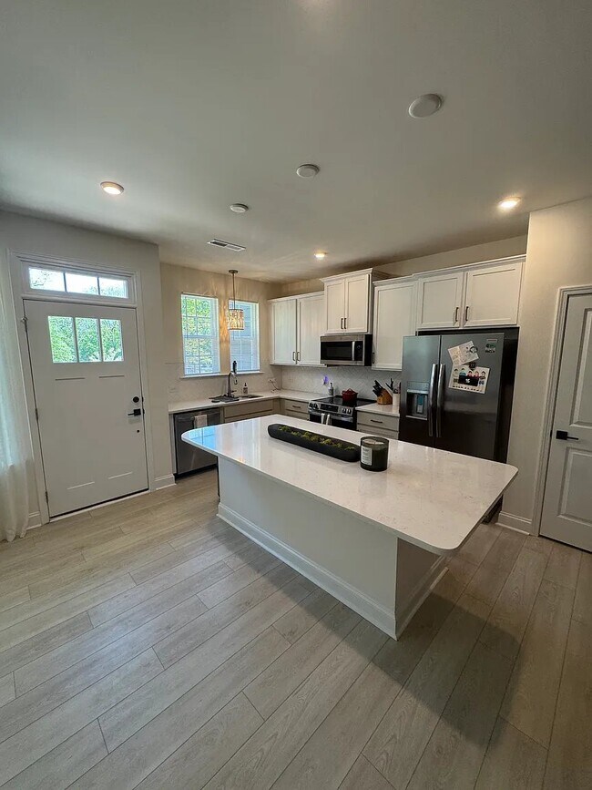 Foto del edificio - 4139 Walking Ridge Rd