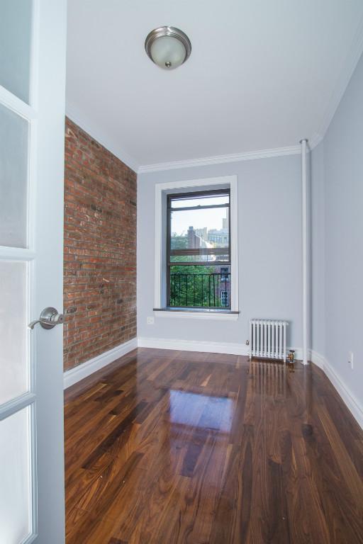 Foto del edificio - 350 W 21st St