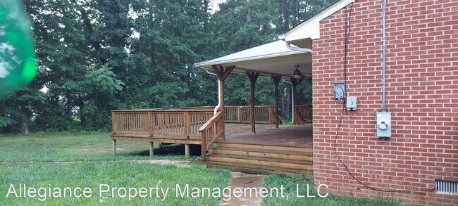 Building Photo - 3 br, 1.5 bath House - 181 Dry Bridge Road