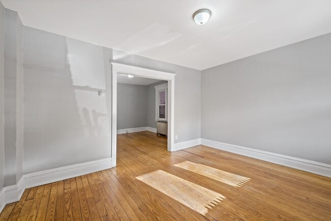 Building Photo - Spacious and charming 3-bedroom, 1.5-bath home available for rent in Bethlehem PA