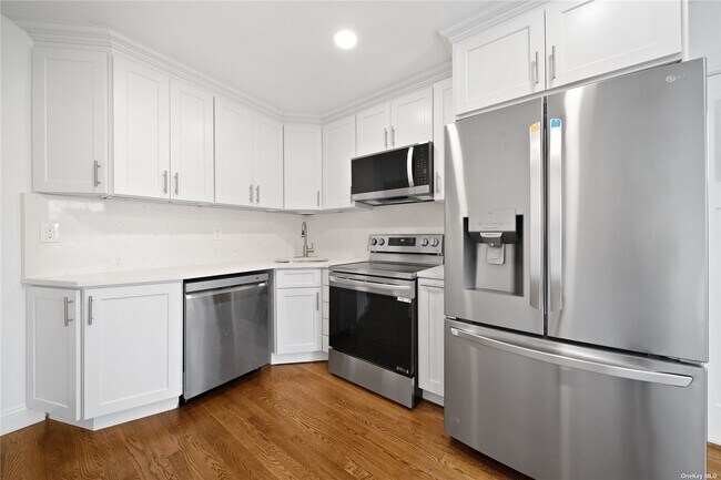 Foto del edificio - 3914 Waverly Ave