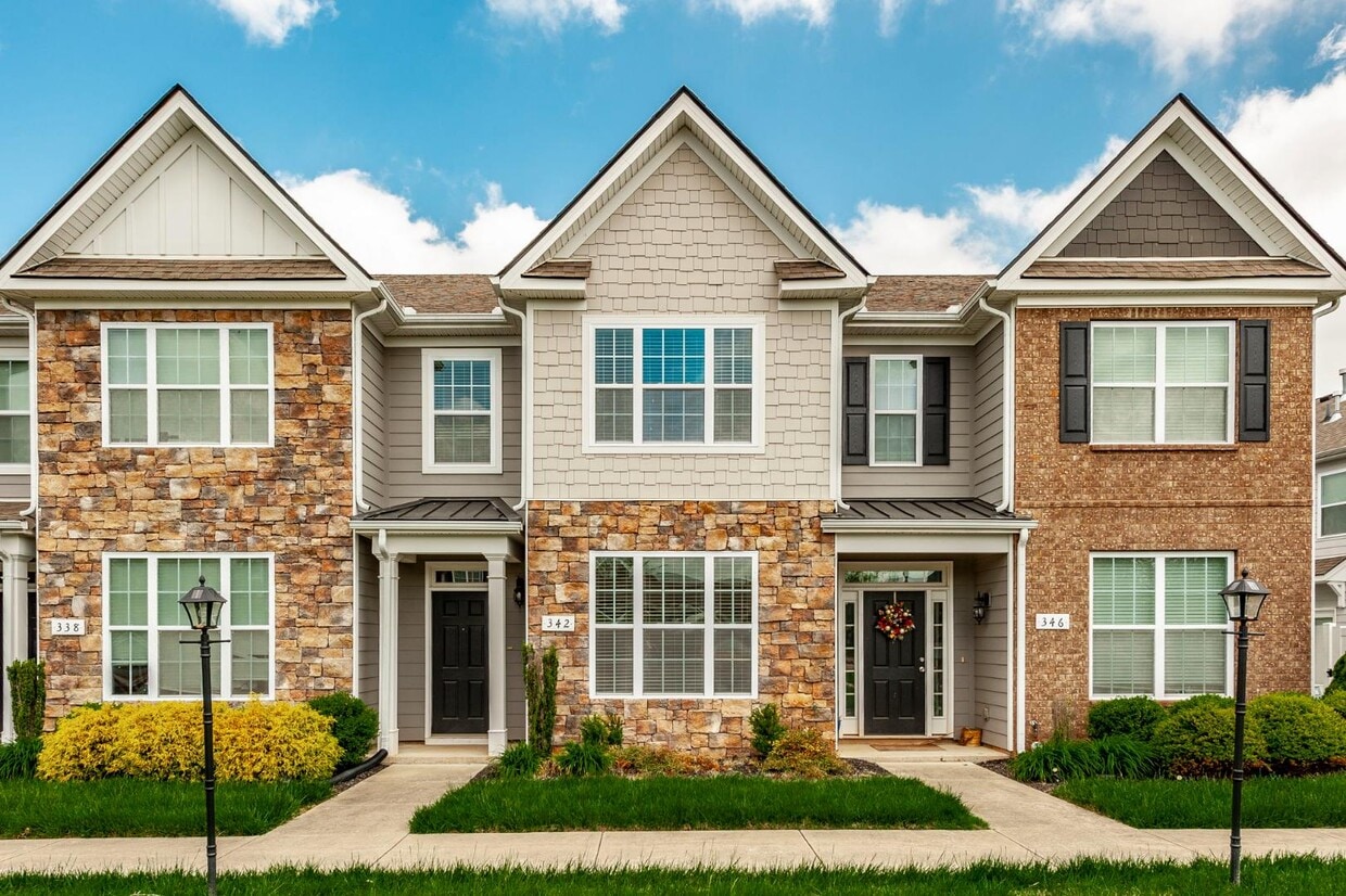 Foto principal - 342 Manor Row