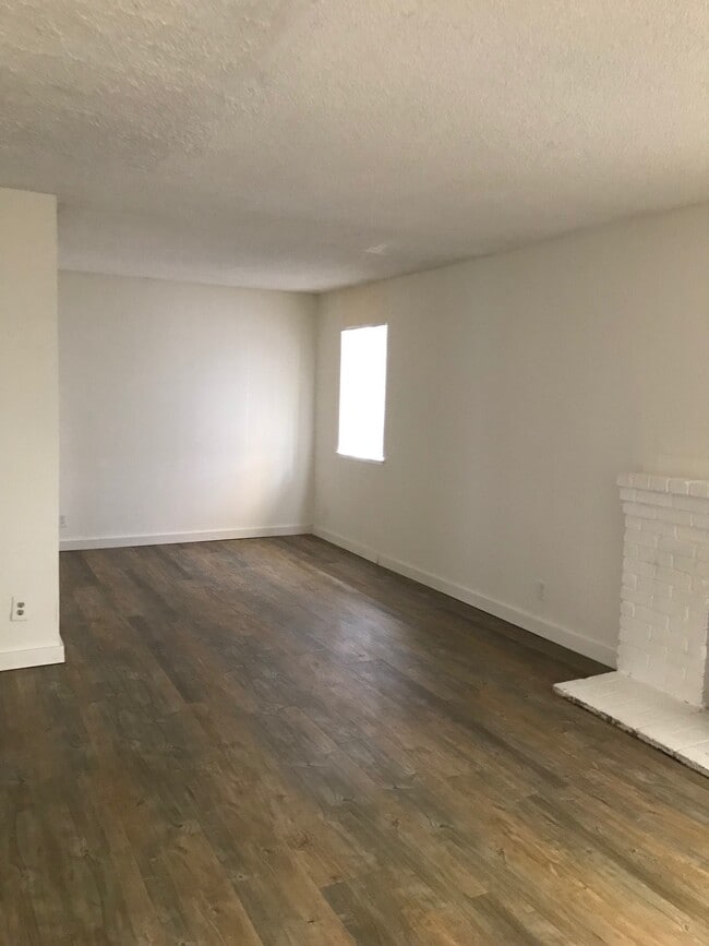 Building Photo - 1311 G St