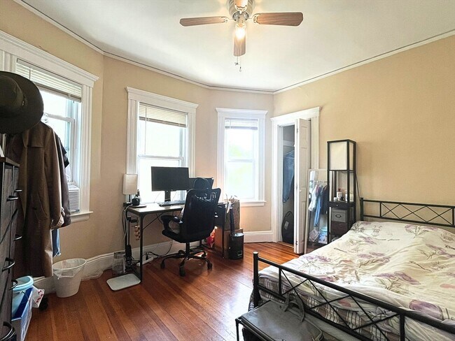Foto del edificio - 3907 Washington St