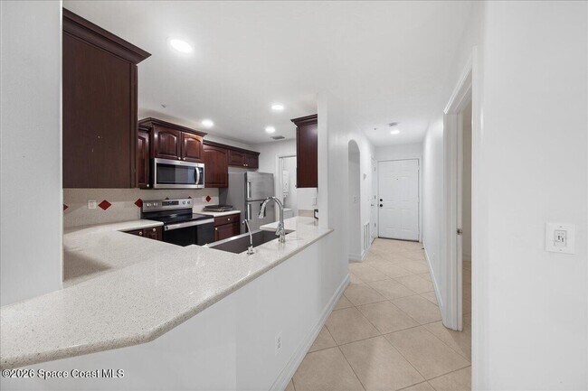 Foto del edificio - 7667 N Wickham Rd