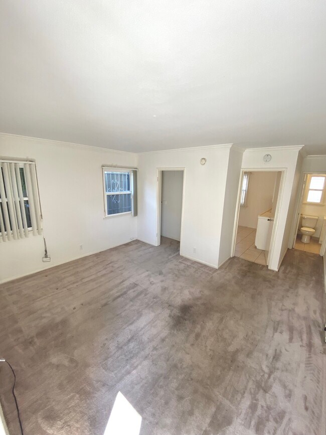 Livingroom - 3614 Veteran Ave