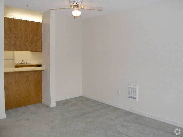 Dining Room - THE BLVD