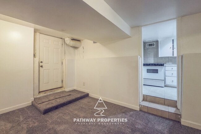 Building Photo - 785 28th St