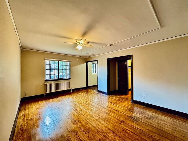 Foto del edificio - 117 Highland Pkwy