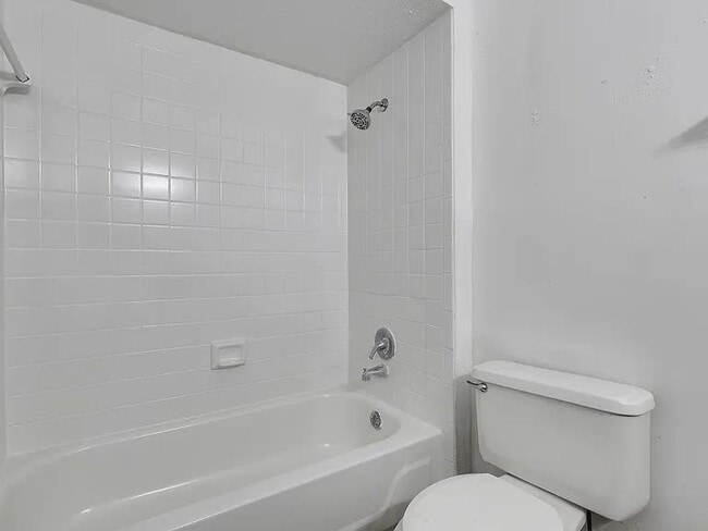 Photo - 12610 Ashford Meadow Dr - B Apartment