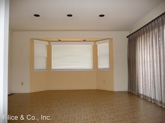 Building Photo - 3 br, 2 bath House - 7541 MILLER AVENUE