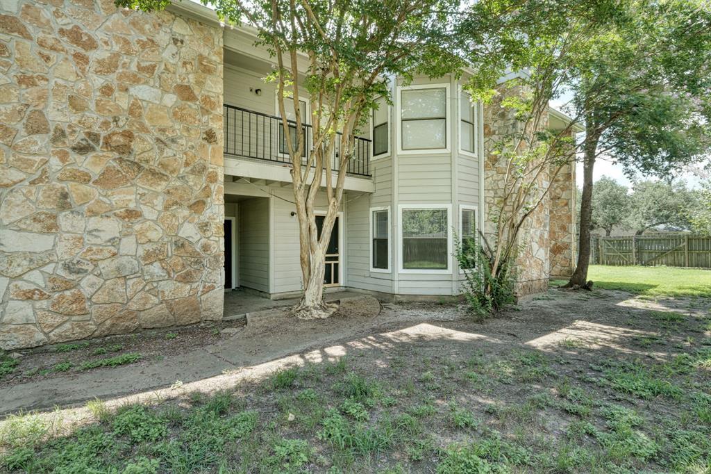 Foto principal - 8804 Schick Rd