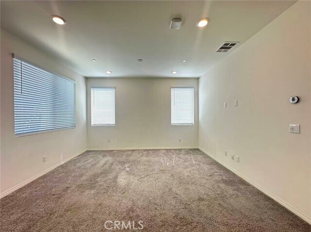Foto del edificio - 16043 Huckleberry Ave