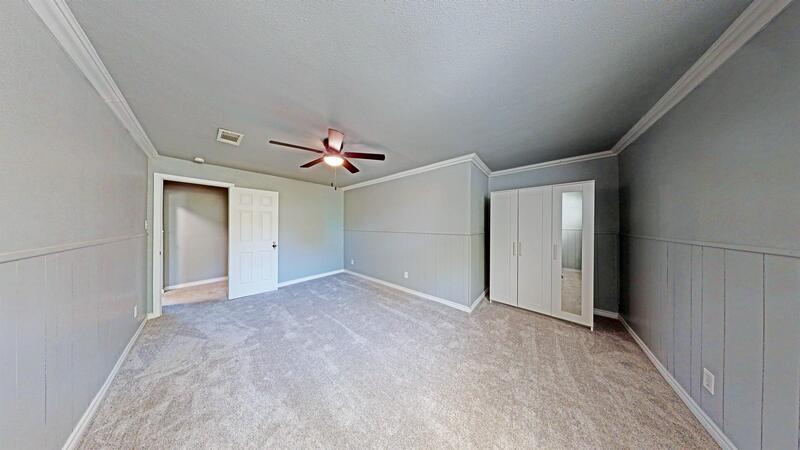 Primary Photo - 4520 Trail Lake Dr