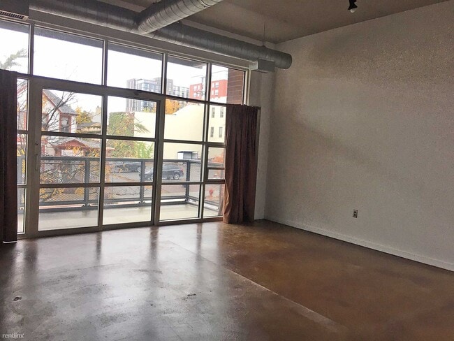 Building Photo - 2 br, 2 bath Condo - 322 E Liberty St Apt 1