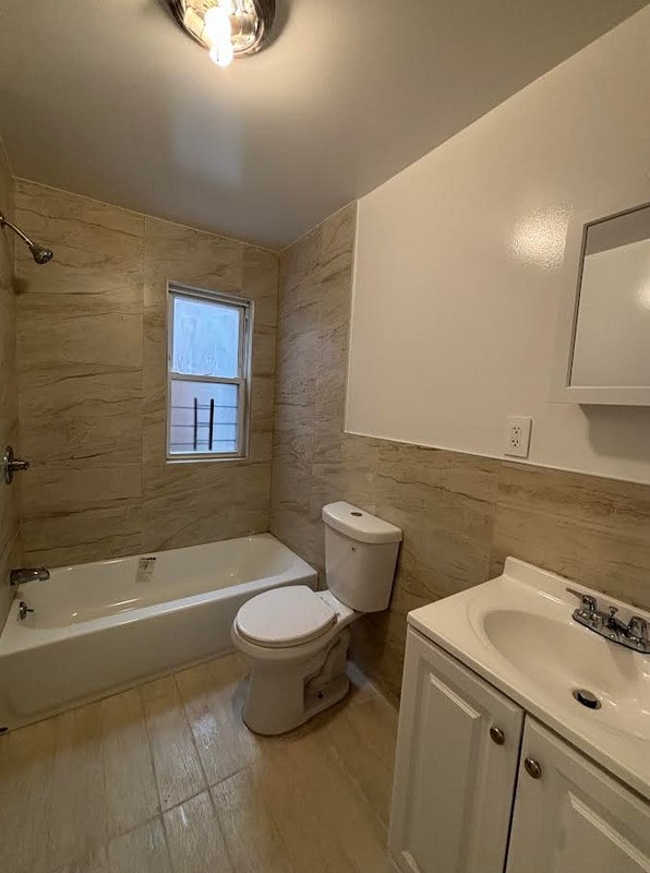 Building Photo - 10-59-59 McBride St