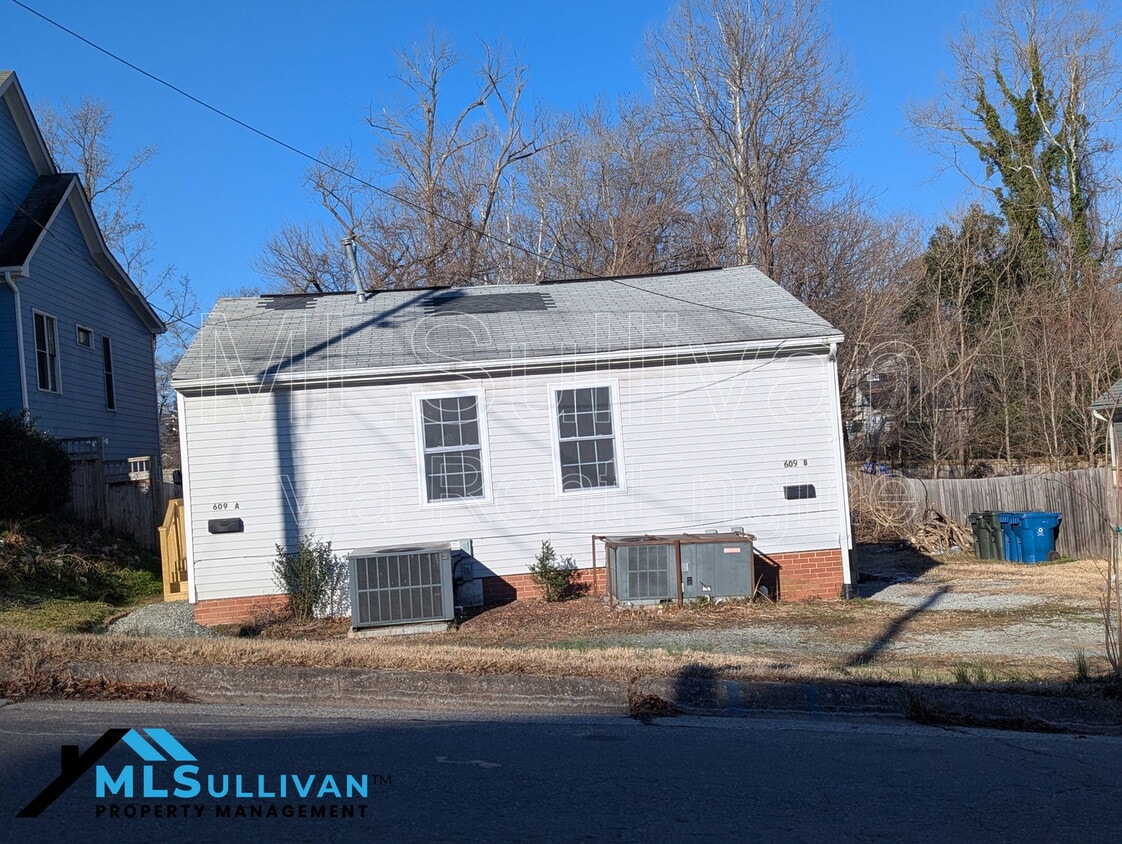 Photo - 609 N Elizabeth St