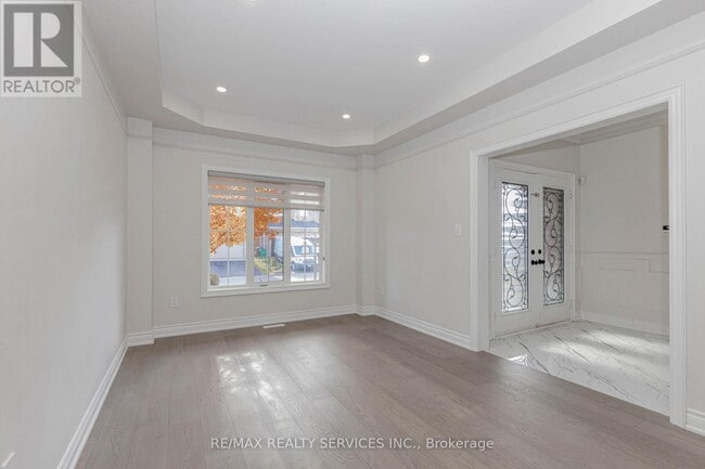 Photo du bâtiment - 50 Amboise Crescent