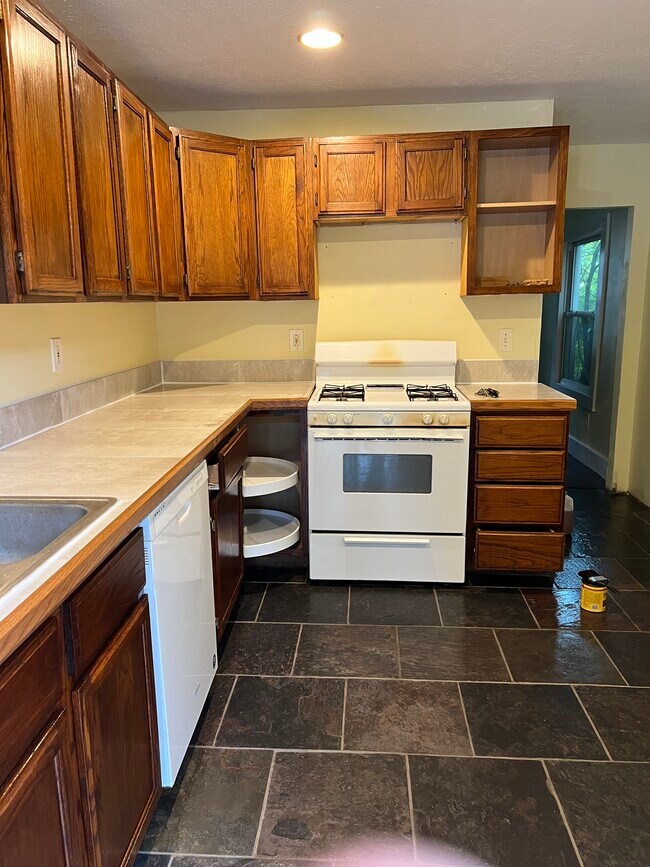 Cocina - 608 State St