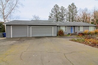 Building Photo - 208 Wallace St