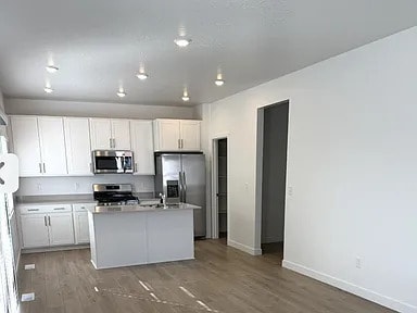 Building Photo - 1545 Bravo Dr