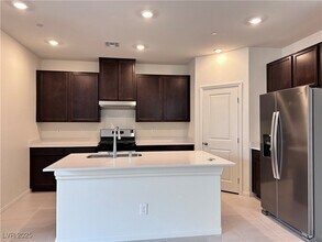 Building Photo - 3634 Cameri Ave