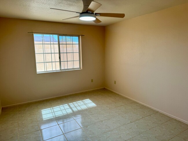 Building Photo - Three bedroom two bath San Luis home