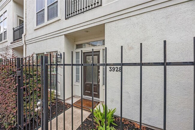 Foto del edificio - 3928 Blossom St