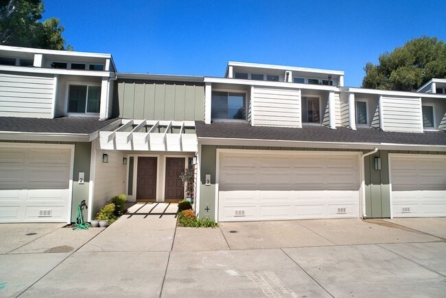 Building Photo - 18200 Andrea Cir S