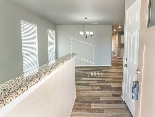 Foto del edificio - 1107 N Englewood Ave