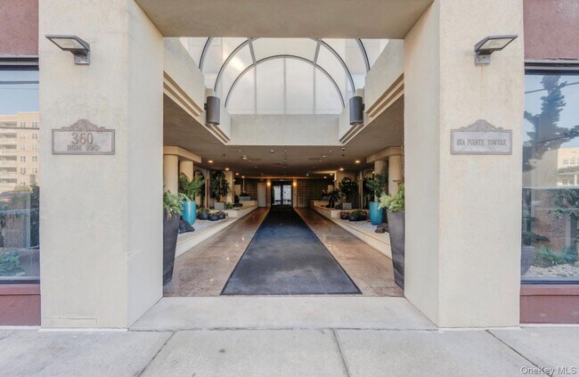 Foto del edificio - 360 Shore Rd