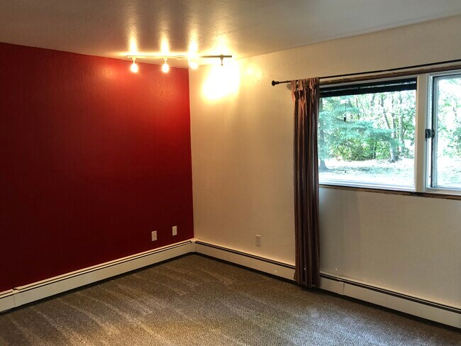 Dormitorio - 239 W Cook Ave