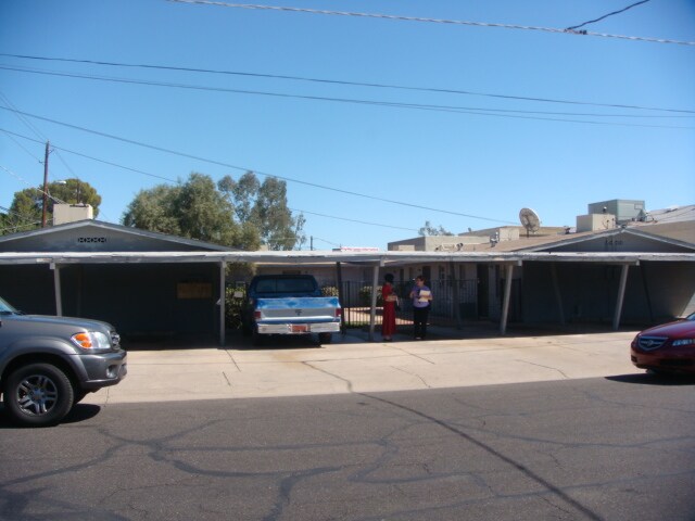 Parking - 25 N Brooks St