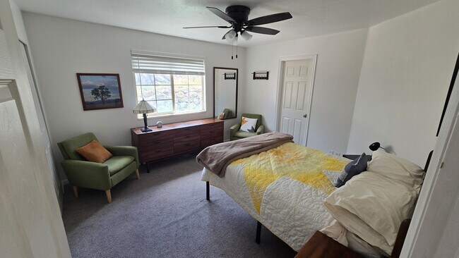 Foto del edificio - 6155 W Graceland Wy