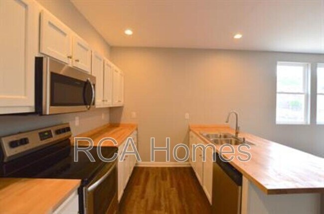 Foto del edificio - 3501 N Illinois St